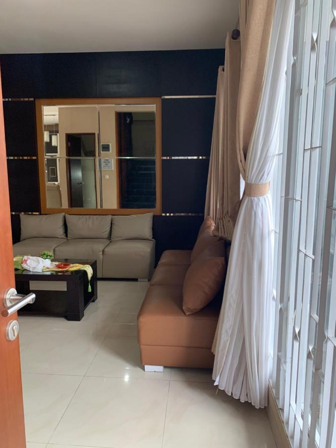 Platinum Setramurni Guest House Bandung 3Br エクステリア 写真