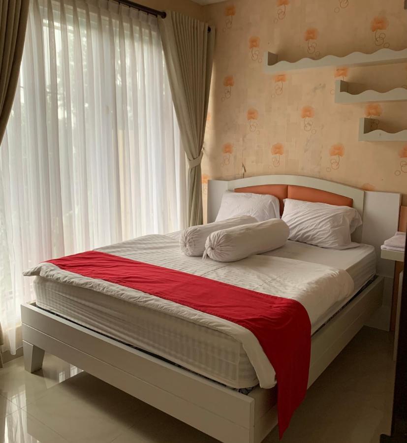 Platinum Setramurni Guest House Bandung 3Br エクステリア 写真